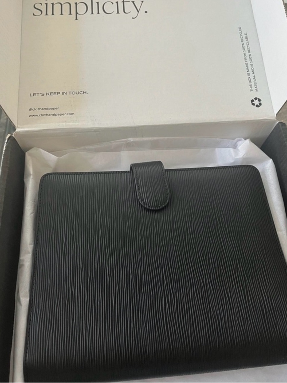 LIKE NEW! Cloth & Paper Smooth Fossil Leather Agenda (Silver rings) - A5